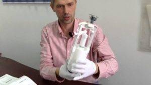 Течет вода в унитазе, как исправить Инструкция по ремонту Видео