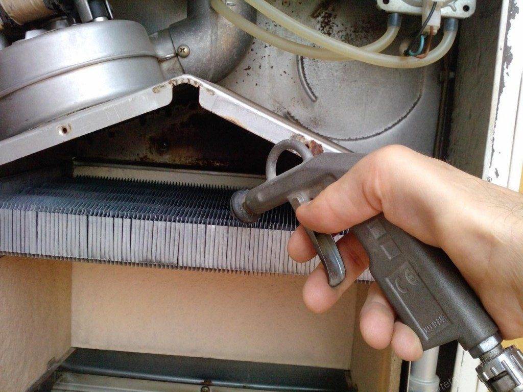 Несколько причин, по которым газовый котел щелкает и шумит. Как устранить неисправности