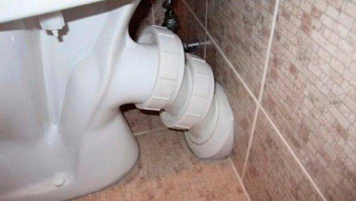 Установка гофры на унитаз